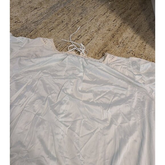 Vintage Miss Elaine Nightgown Size L ?? Blue Lace Button nightgown *flaws* - Picture 15 of 16